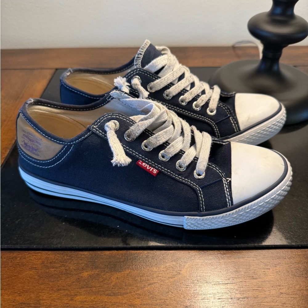 LEVI'S women Lace Up Canvas Shoes - Size: 7.5